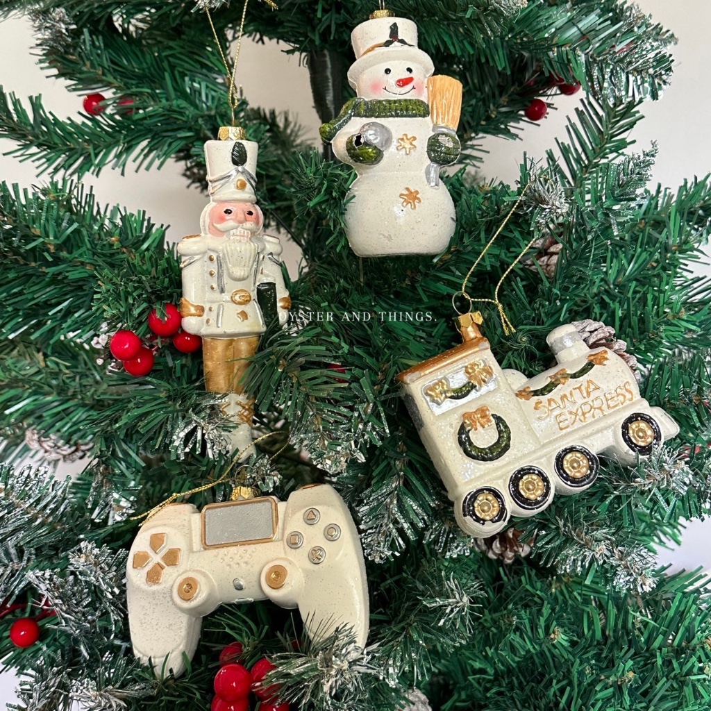 เซตคริสต์มาสตกแต่งสีขาว | White Christmas Ornaments | Christmas | Oyster and Things.