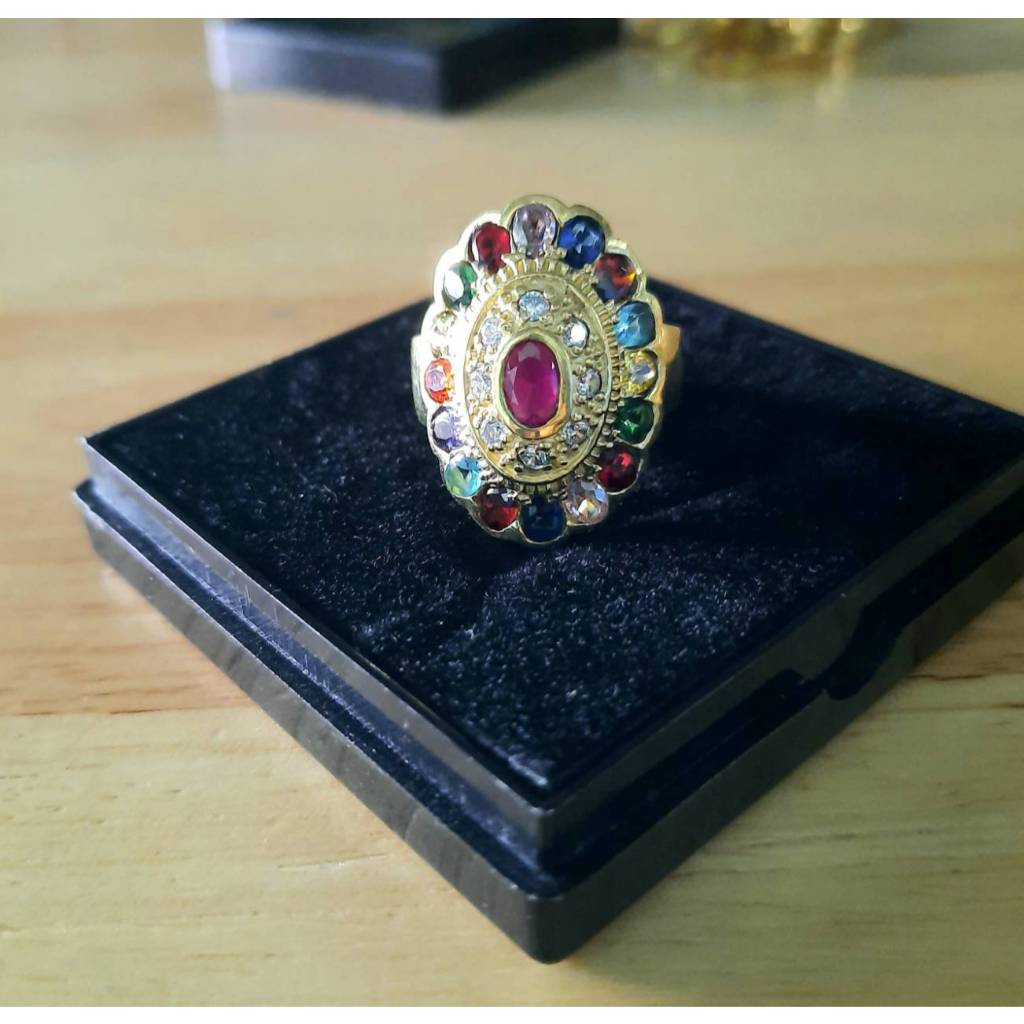 แหวนทองเหลืองแท้ ลายดอกไม้ทรงรี แหวนทองเหลืองประดับพลอยสวยงาม (BR-34)