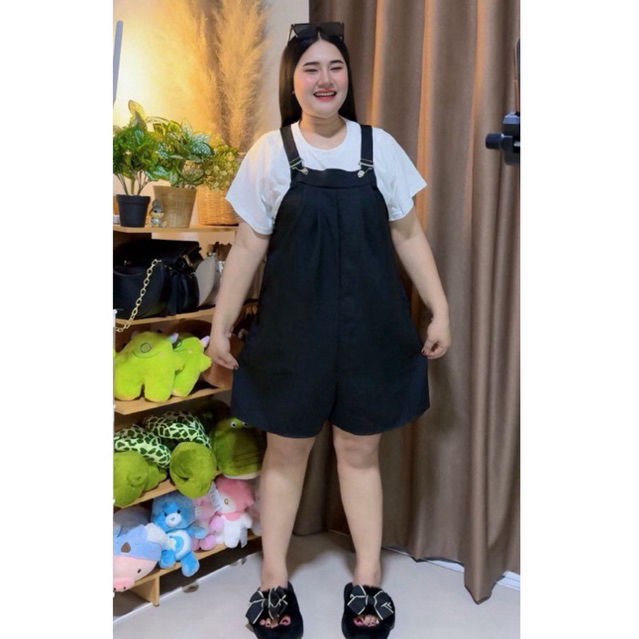 #11(ส่งเร็ว)เอี๊ยมกางเกงขาสั้นทรงหมีจับจีบหน้า ผ้าบาร์บี้+เสื้อยืดสีขาว สายเอี๊ยมสามารถปรับได้ Bigsize Women