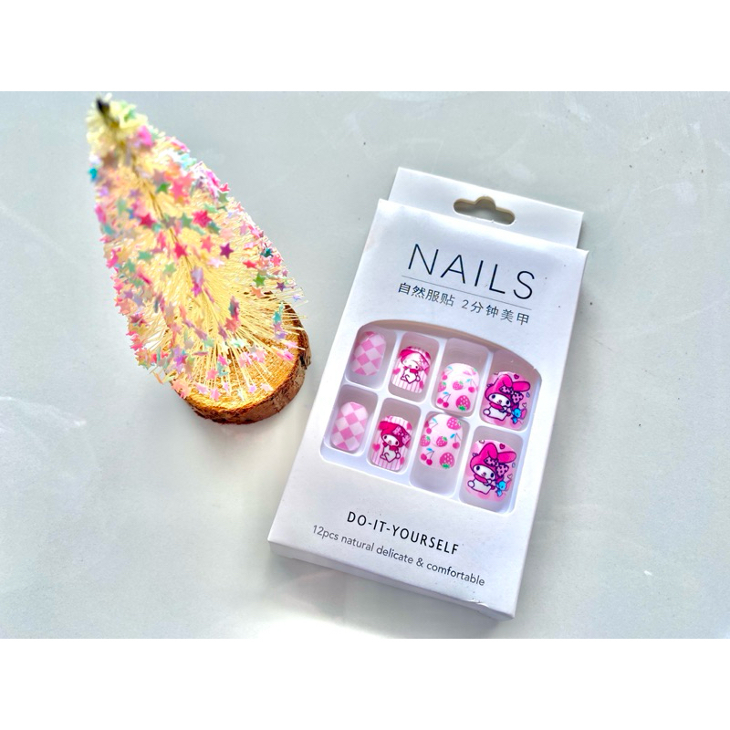 เล็บปลอม My Melody 12 ชิ้น พร้อมsticker