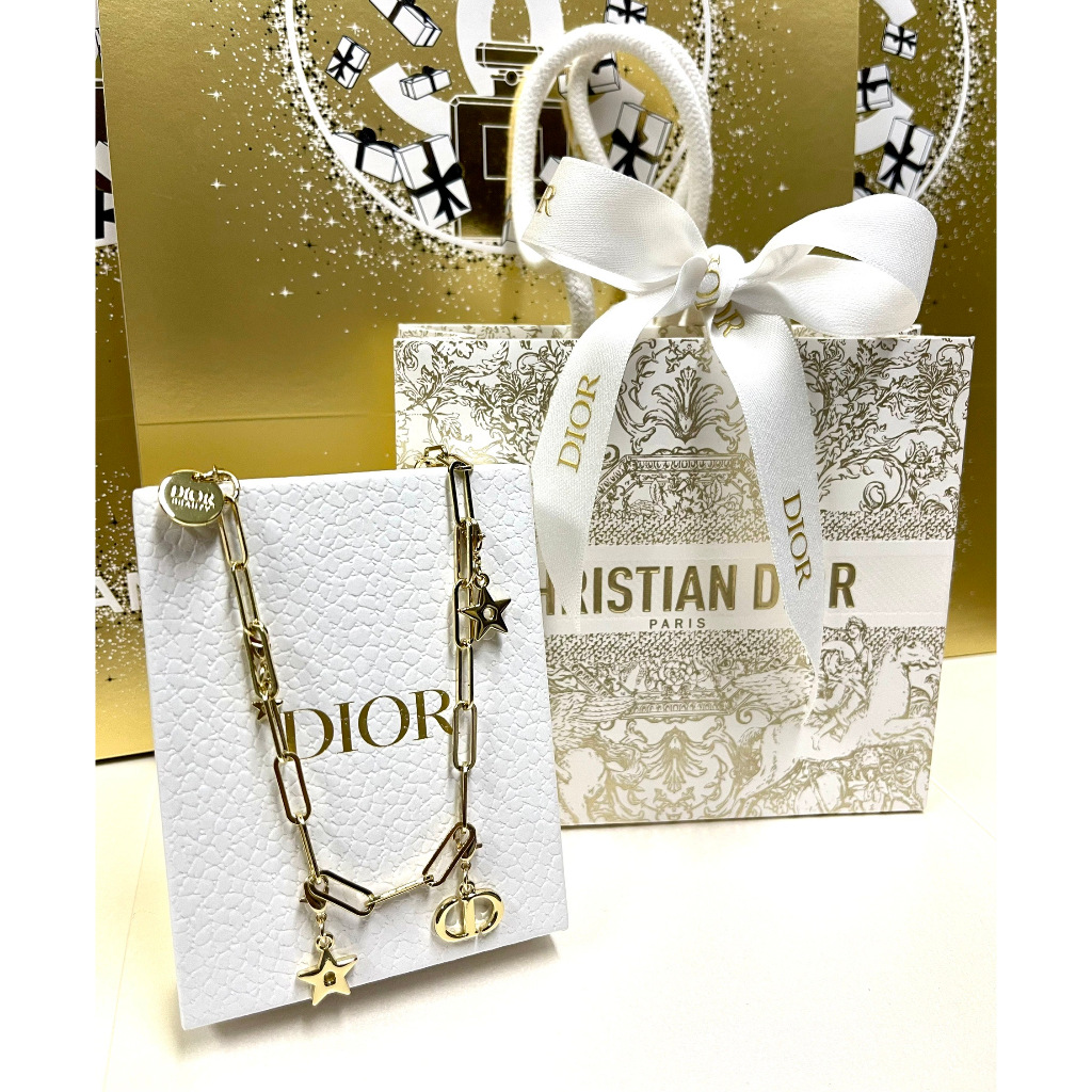 Dior gold phone charm ที่ห้อยมือถือ .-แท้💯(พร้อมกล่อง)