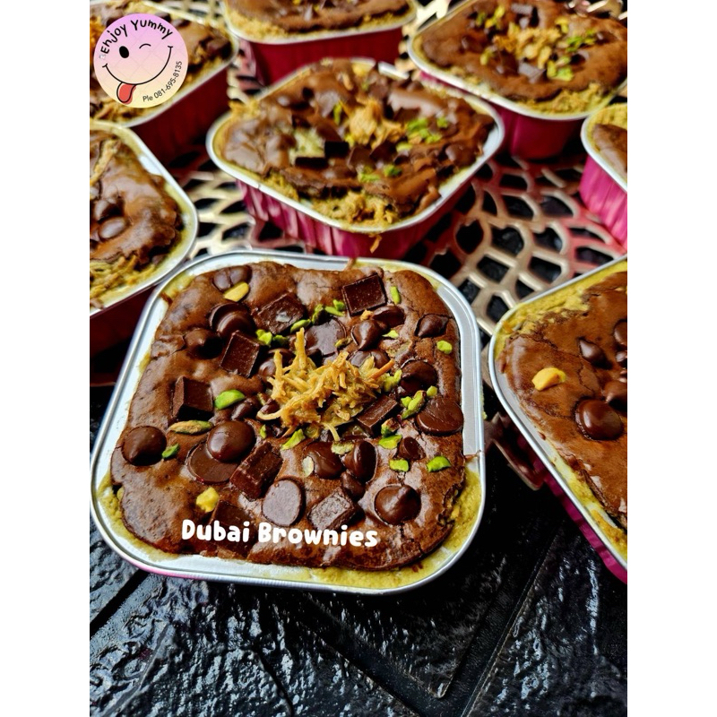 #Dubai Brownies#Dark Chocolate
#Cocoa Powder
#Pistachio100% 
#Pure Butter
#Kunafa