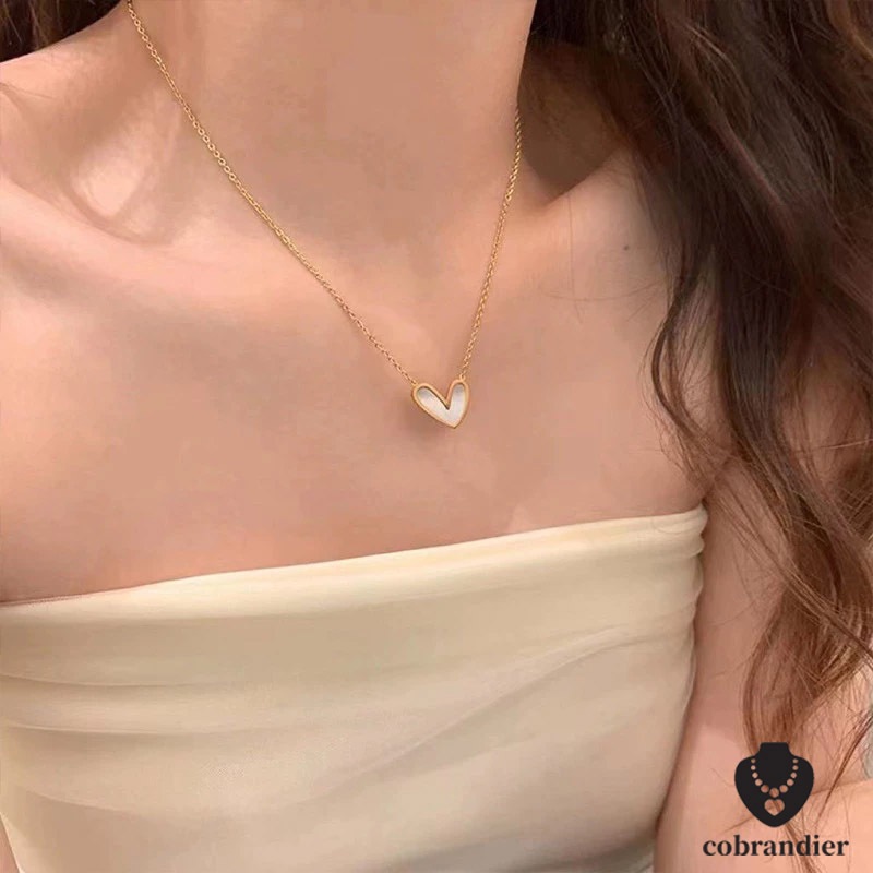 CODส่งเร็ว⚡สร้อยคอจี้รูปหัวใจสีทองInsเหมาะกับของขวัญวันเกิดสไตล์เกาหลีโซ่ไหปลาร้าสําหรับผู้หญิงและนักเรียน