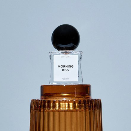 น้ำหอมกลิ่นสดชื่น เหมือนได้รับรอยจูบจากคนรักในยามเช้า MORNING KISS | ARAMO AROMA