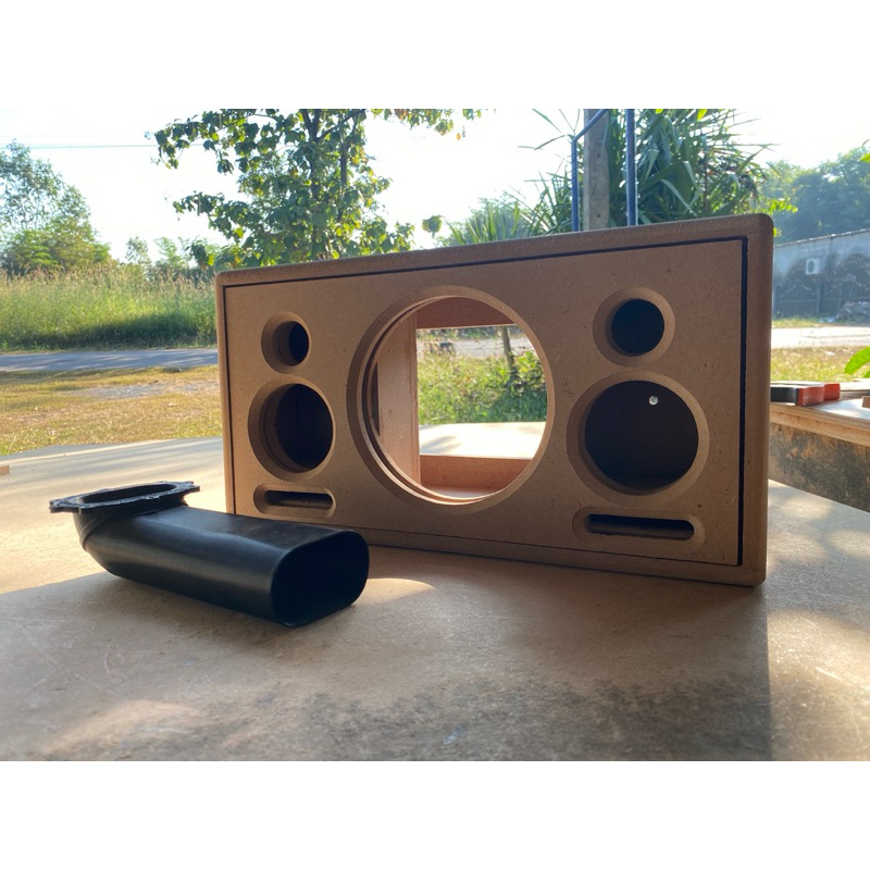 ตู้เปล่าซับ 6.5 นิ้ว หน้าเปิดพอตหลัง 3D