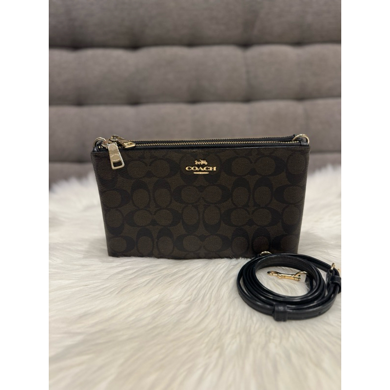 Used Coach Lyla 2zip