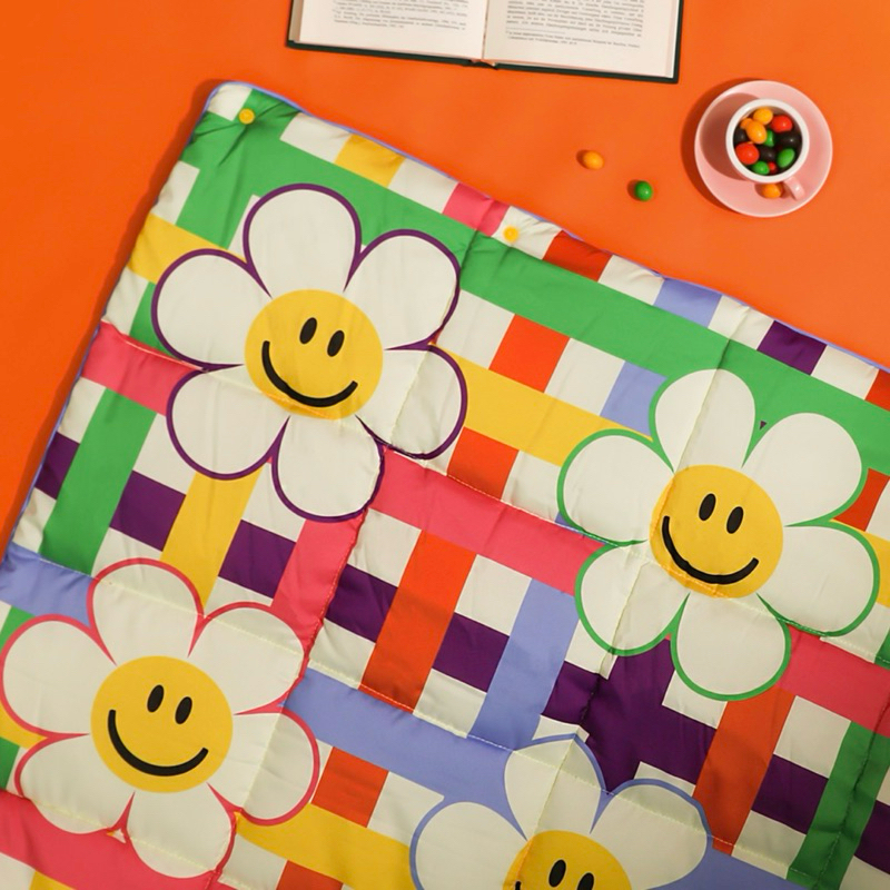 พร้อมส่ง🌈Wiggle Wiggle ของแท้ 💯 ผ้าห่ม ผ้าคลุมตัว มีกระดุมติด Rainbow Smile Check วิกเกิ้ล Padded Blanket 42018 - รูปที่ 6