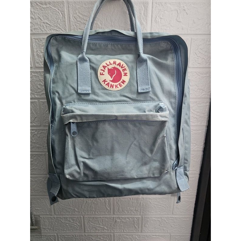 พร้อมส่ง กระเป๋าเป้มือสอง Fjallraven Kanken สีฟ้าอ่อน สภาพดี