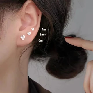 ต่างหูคริสตัลCZเล่นแสงไฟวิบวับมีเจาะและหนีบก้านใสไม่เจ็บหู