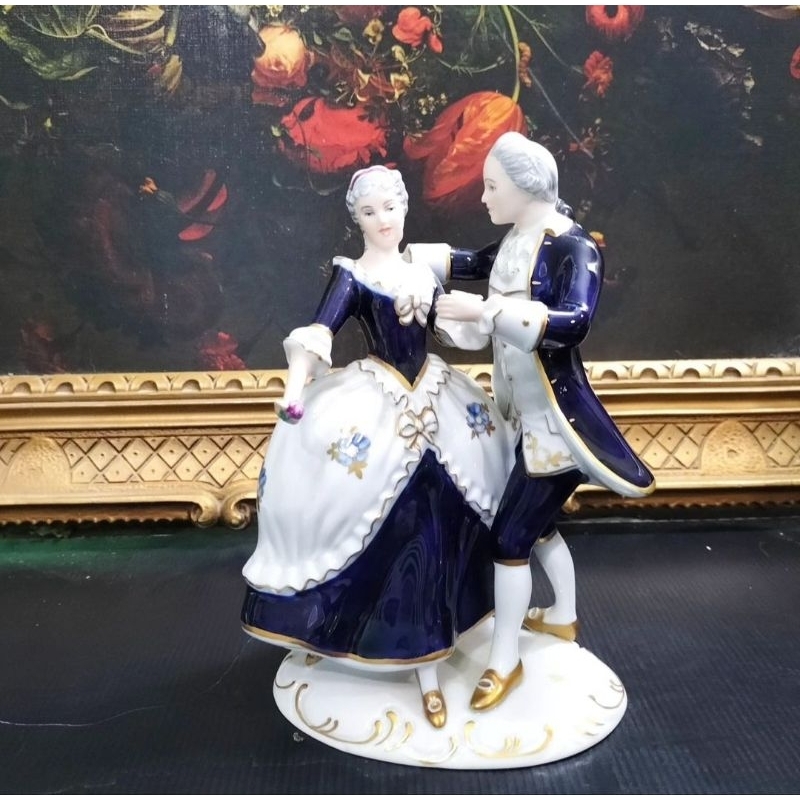 FIGURE Porcelain Royal Dux Ceramicsสวยสมบูรณ์ไม่มีตำหนิก.14.5cm.ส.22.5cm.