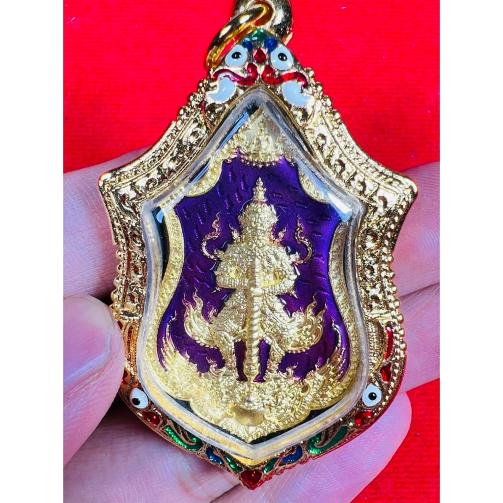 กล่องสุ่มพระเครื่อง 2-4 องค์ พระแท้100% หลวงพ่อรวย หลวงปู่ศิลา หลวงพ่อพัฒน์ หลวงปู่ หลวงพ่อ พี่ไข่