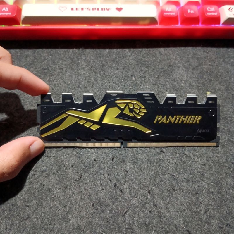 ram มือสอง apacer panther ddr4 8gb 2666