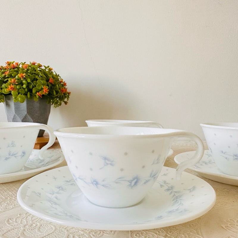 Corelle USA ชุดชา/กาแฟสีขาว เนื้อเบา ลายดอกไม้สวย ใหม่(ราคาต่อชุด)