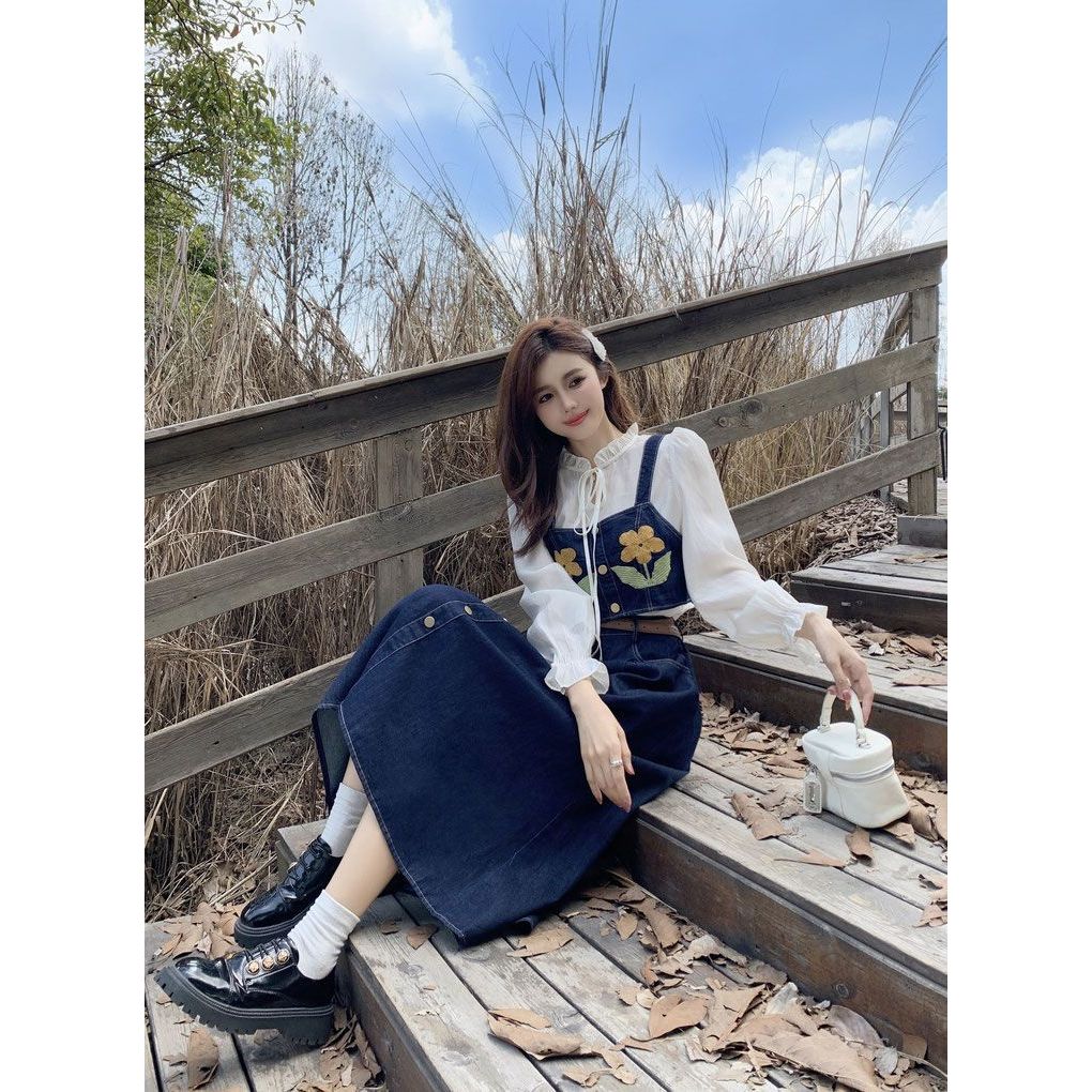 💖พร้อมส่ง💖ชุดคาวบอยผู้หญิงเสื้อชั้นในสั้น + กระโปรงยีนส์ยาว +เสื้อ
