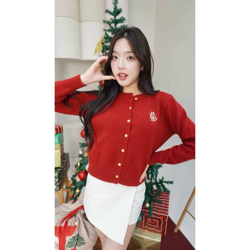 คาร์ดิแกนไหมพรม กระดุมทองjarinya