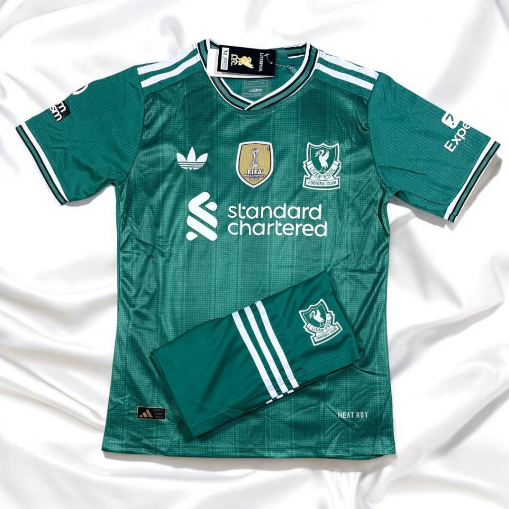 เสื้อฟุตบอล ทีมLiver เสื้อพร้อมกางเกงชุดกีฬาใหม่ล่าสุด 2024 กับ 2025 เนื้อผ้าดีไซน์สบาย