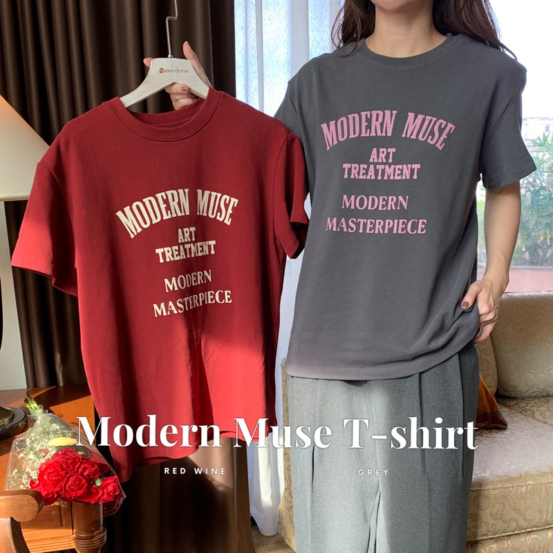 SOMEDRESS | Modern Muse T-shirt เสื้อยืดสกรีนลาย
