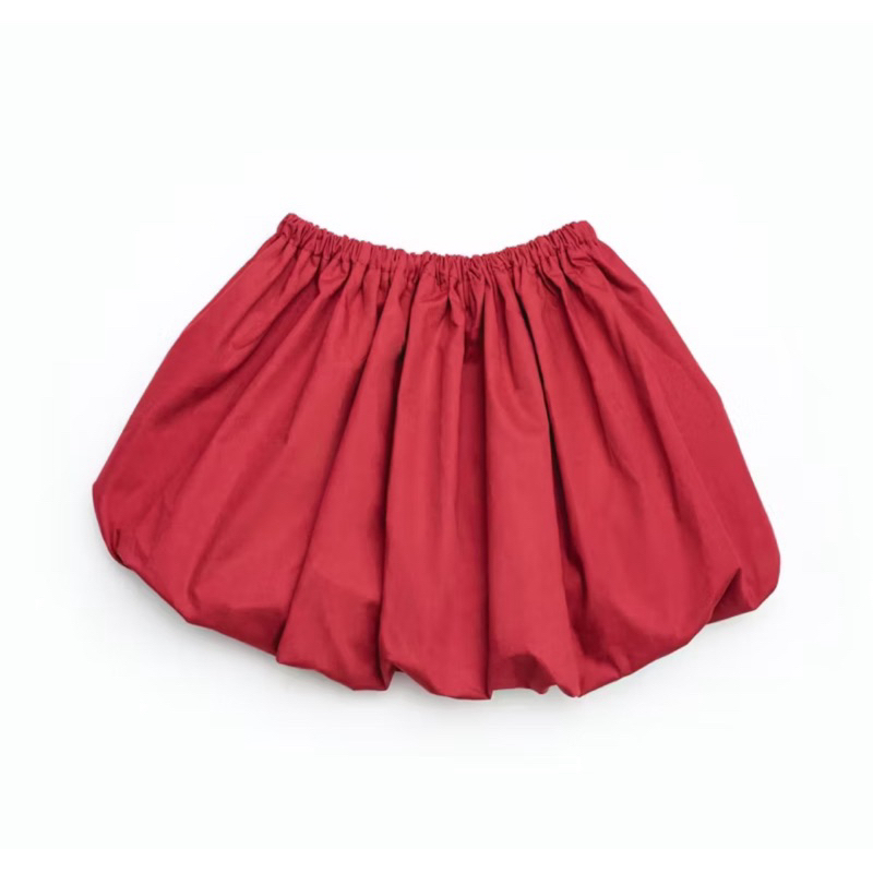 ส่งต่อ กระโปรงบอลลูน  สีแดง ป้าย A2H Store ซักเก็บ