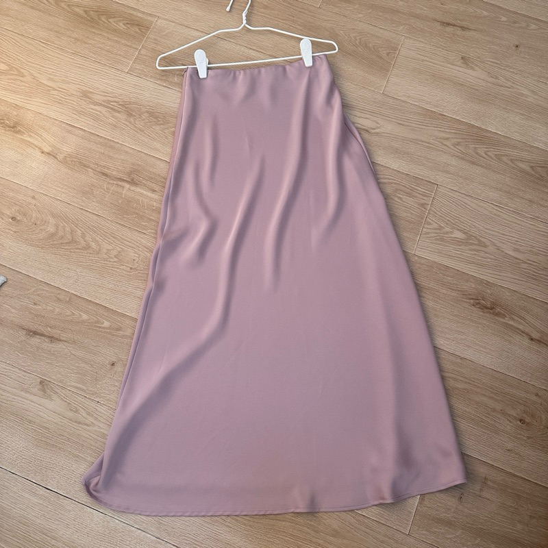 กระโปรงผ้าซาติน หางปลา แบรนด์ Jeune style ของแท้100%