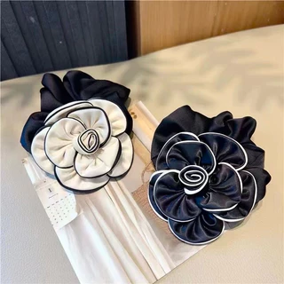 พร้อมส่งในไทย!!! ยางรัดผมดอกไม้ Mono Flower Band สวยเรียบคลาสสิค