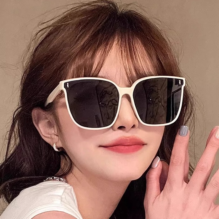 แว่นตากันแดดแฟชั่นสไตล์เกาหลี กรอบใหญ่ทรงสี่เหลี่ยม ป้องกันรังสี UV400 ใส่ได้ทังผู้ชายและผู้หญิง