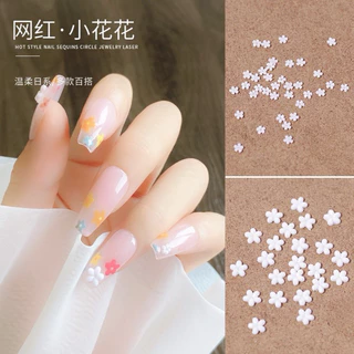 อะไหล่ติดเล็บดอกลีลาวดีสีขาว ขนาด 6mm ประมาณ 50ตัว/ห่อ สินค้าพร้อมส่ง