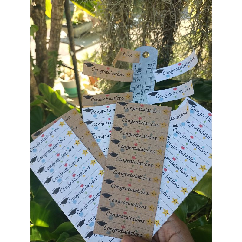 สติ๊กเกอร์ ปัจฉิม congratulations 10 แถว/ ชิ้น รุ่น 2568 ขนาด1.5*6.3cm ติดช่อดอกไม้ ของระลึกอื่นๆ