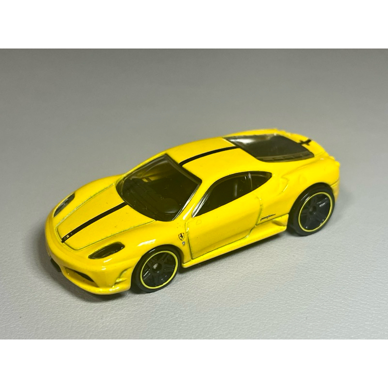 Hotwheels Ferrari 430 Scuderia yellow