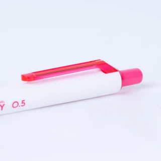 ปากกา ปากกาเจล หมึกสี 0.5mm Quantum BUNNY DAIICHI ควอนตั้ม (จำนวน 1 ด้าม)