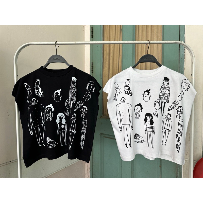 SIS.ON | พร้อมส่ง เสื้อครอป crop top แขนกุด SHE ลายเขียน