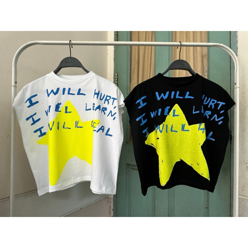 SIS.ON | พร้อมส่ง🧸เสื้อครอป crop top แขนกุด มีแขน SHE ดาวใหญ่