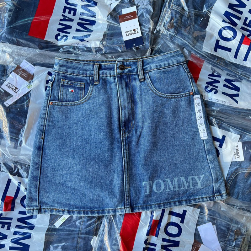 กางเกงกระโปรงยีนส์ Tommy Jeans midi Skirt ด้านในเป็นกางเกง มีกระเป๋าด้านข้าง