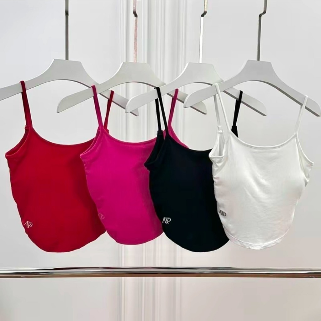 Atipashop - JUNE SPONGE CROP เสื้อสายเดี่ยว ครอป ตั้วสั้น เสริมฟองน้ำ ปักโลโก้