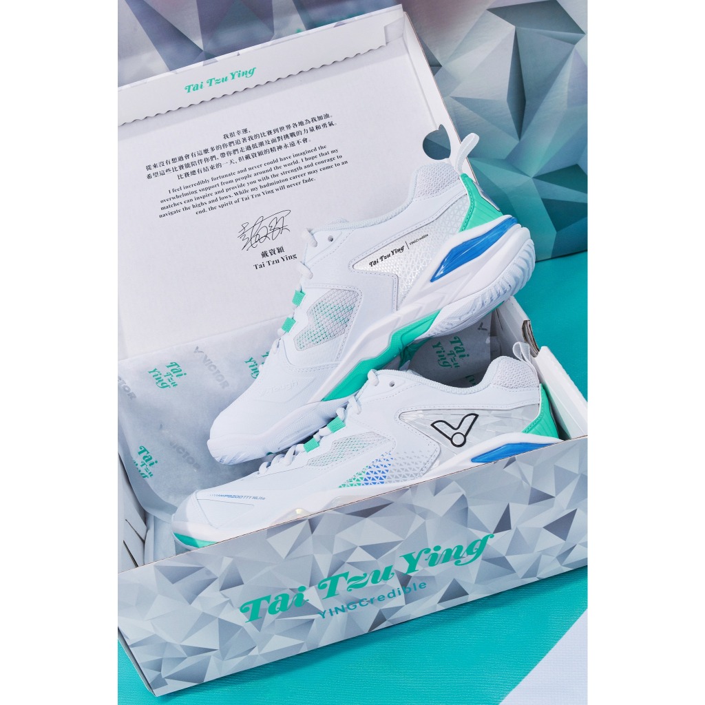 รองเท้าแบดมินตัน VICTOR รุ่น P9200TTY NITROLITE