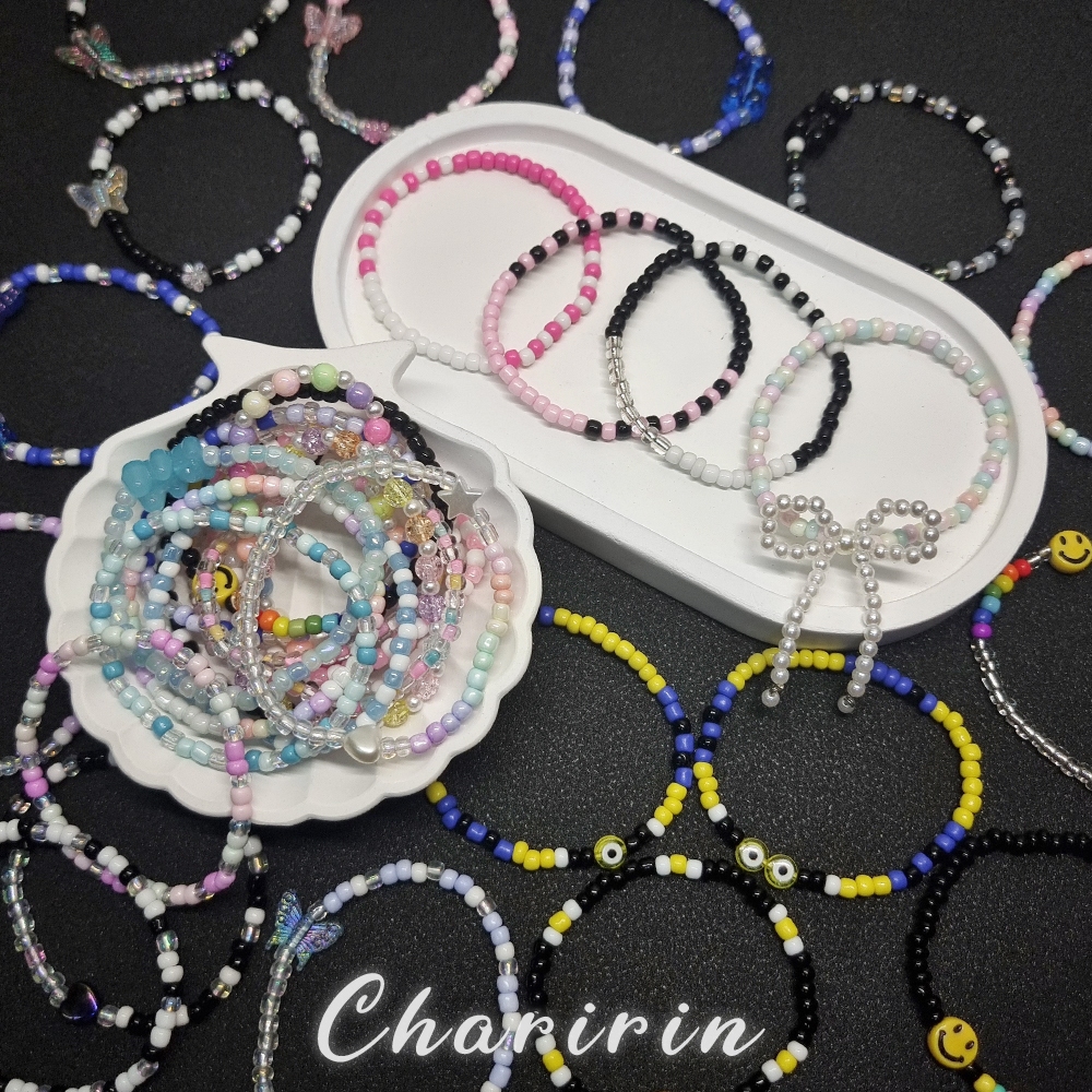 กำไลข้อมือลูกปัด (พร้อมส่ง) กำไลข้อมือ กำไลลูกปัด ของขวัญปัจฉิม ของแจก (1/3)