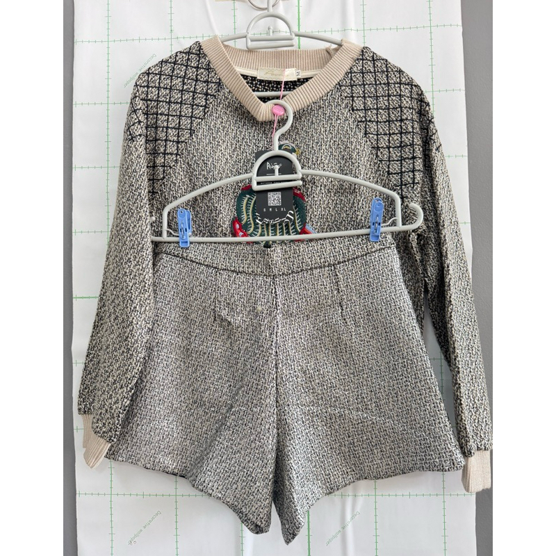 ส่งต่อ มือ 1 คอลเลคชั่นเก่า เซต 2 ชิ้น ร้าน ponyo brand