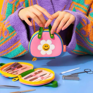 ✅ ขายดี Wiggle Wiggle Nail Clipper Set ชุดกรรไกรตัดเล็บ แต่งเล็บ พร้อมกระเป๋าแบบพกพาน่ารัก