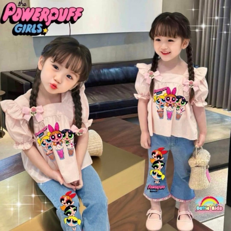 𝙋𝙤𝙬𝙚𝙧 𝙋𝙪𝙛𝙛 𝙂𝙞𝙧𝙡𝙨. ชุดเซทคุณหนูคุณใจ เสื้อผ้าฝ้ายสีชมพูแขนตุ๊กตาทรงสวย สกรีนกลิตเตอร์แน่นๆ+กางเกงยีนส์แต่งปลายขา