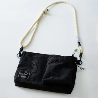 Malabaru 'Pango' Sacoche Bag กระเป๋าสะพายผ้ากันน้ำ
