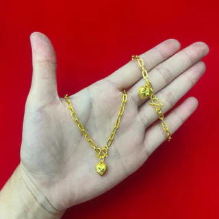 เซตสร้อยคอ ลายโซ่ฝรั่ง พร้อมจี้หัวใจ และสร้อยข้อมือ น้ำหนัก 2 สลึง สร้อยคอยาว 18 นิ้ว สร้อยข้อมือยาว 7 นิ้ว