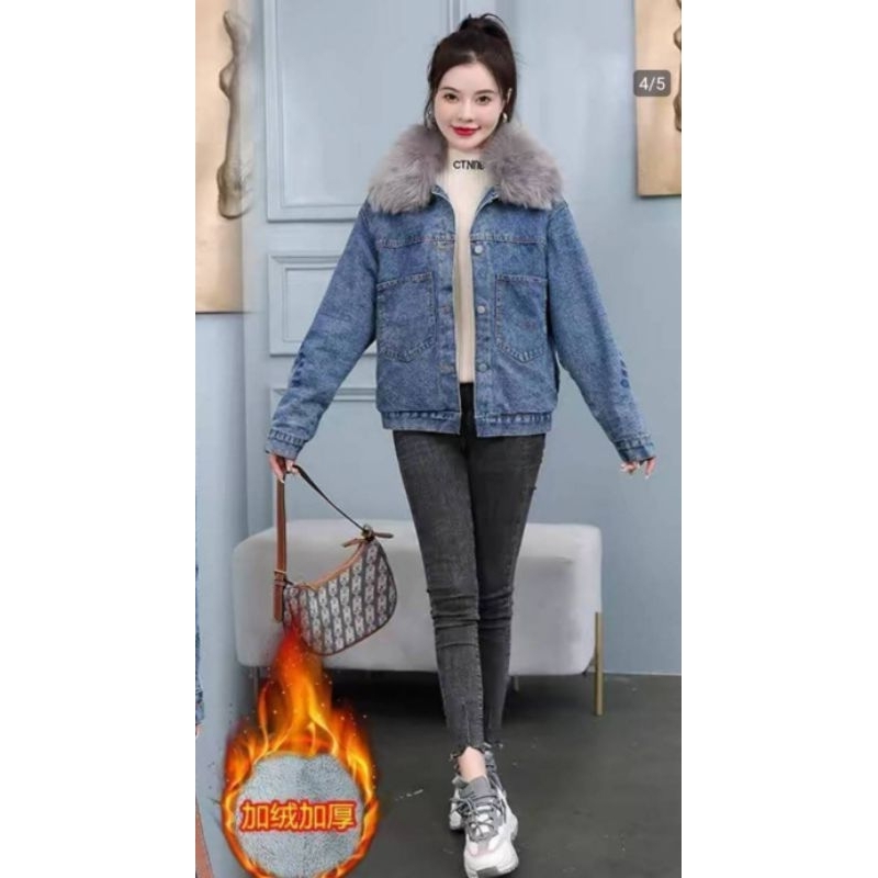 เสื้อยีนส์บุขนกันหนาว พร้อมส่ง ขนเฟอร์สีเทาอ่อน/เทาเข้ม ขนเฟอร์ถอดออกได้