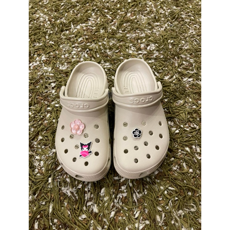 รองเท้าลำลองcrocs มือ1