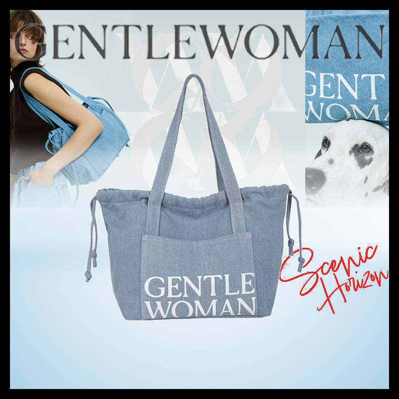 แท้ Gentlewoman Compass Swipe Bag Deep/Light Blue กระเป๋าคสอ กระเป๋า crossbody drawstring bag ขนาดใหญ่ กระเป๋านุ่ม