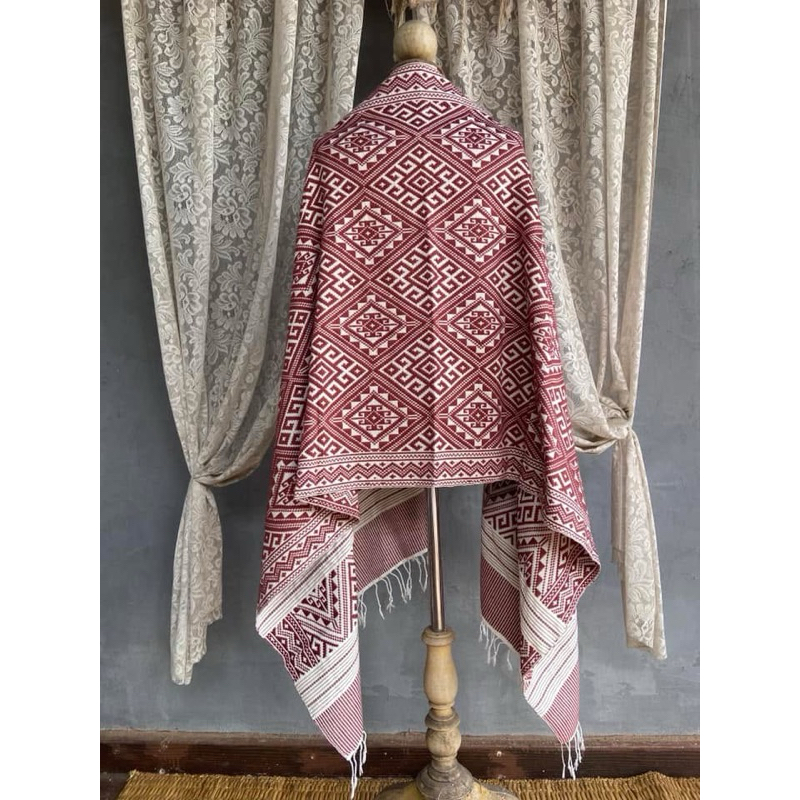 ผ้าคลุมไหล่ผ้าฝ้ายขิดอุดรทอมือ พร้อมส่ง แจ้งสีช่องทางแชท กรุณาทักแชทก่อนกดสั่งสินค้าค่ะ