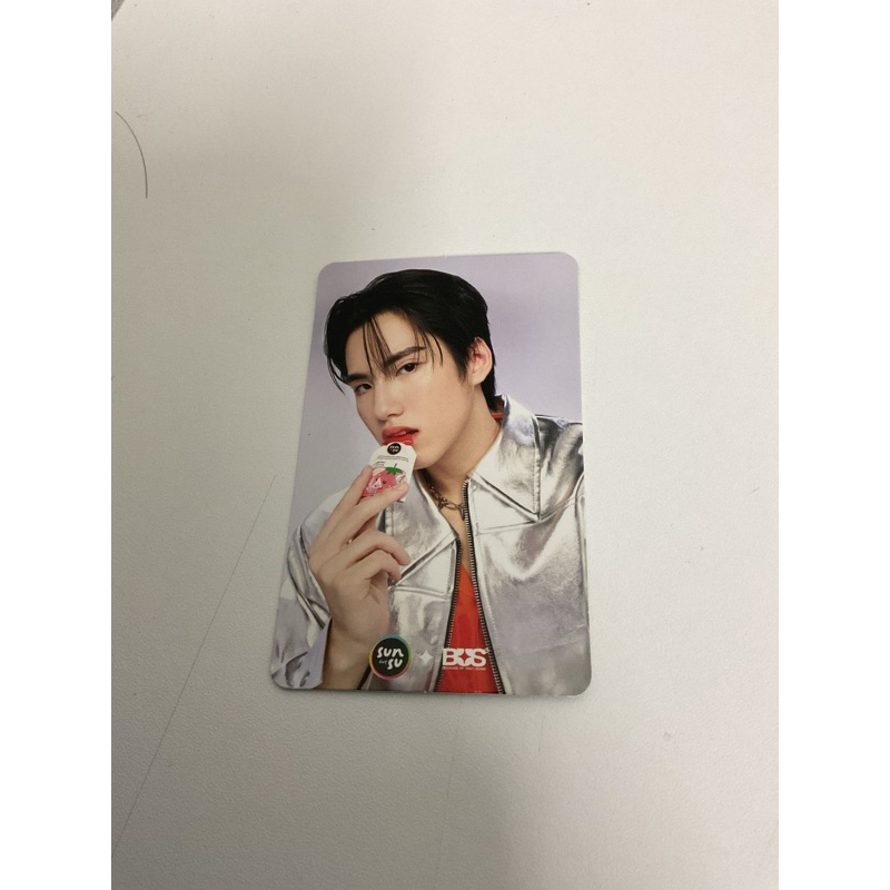 การ์ดsunsuXbus(พร้อมส่ง)ซื้อการ์ดลุ้นรับโปสการ์ดbus/Photobook