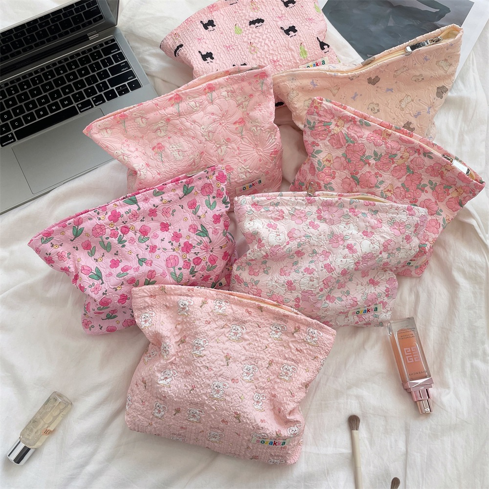 พร้อมส่ง🇹🇭 A045 กระเป๋าเครื่องสำอาง แบบพกพาขนาดใหญ่ ลายหมี ลายดอกไม้ กระเป๋าเดินทาง กระเป๋าใส่ของ
