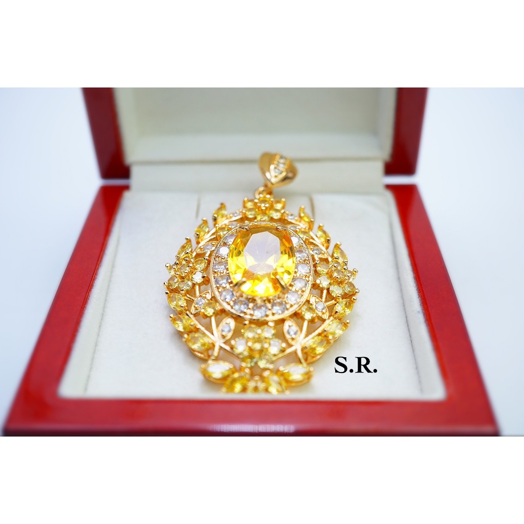 S.R. จี้ทองบุษราคัมน้ำหนักรวม 36 กะรัต ล้อมเพชรเม็ดละ 11 ตังน้ำ100 ขาวสวยไฟดีพร้อมใบรับรองสินค้า เคล