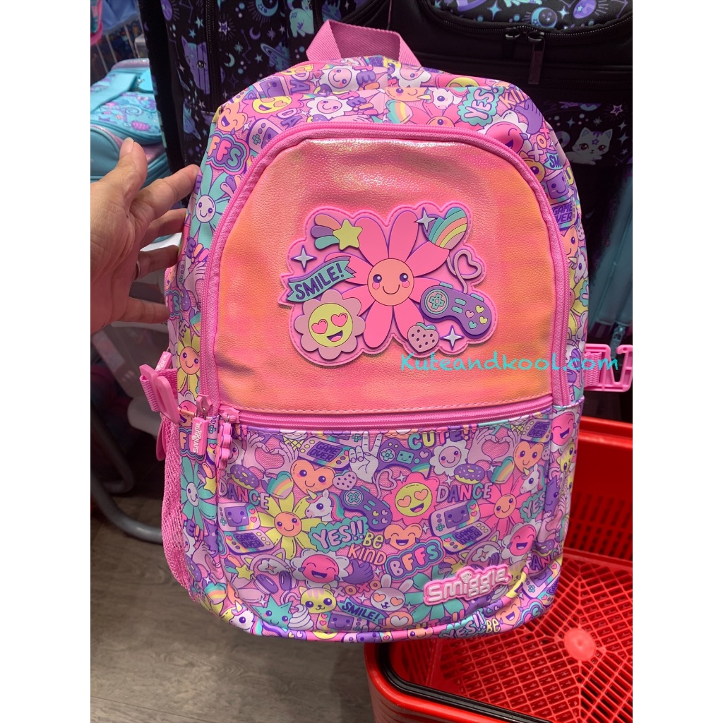 เป้ Smiggle 16” ลายเด็กหญิง ของแท้นำเข้าออสเตรเลีย