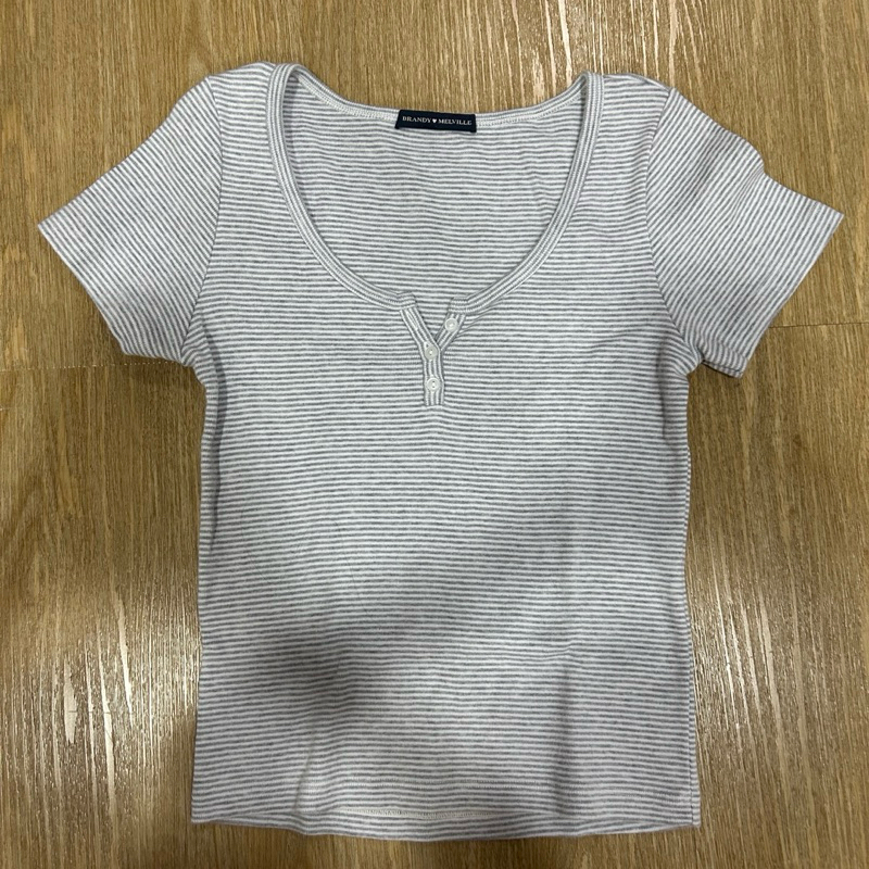 brandy melville zelly top