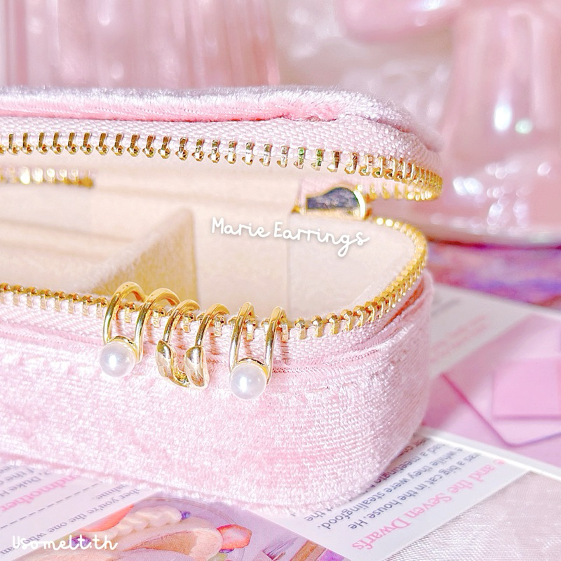 USM - Marie Earrings | ต่างหูแบบเกี่ยวหูด้านบน ตกแต่งมุก